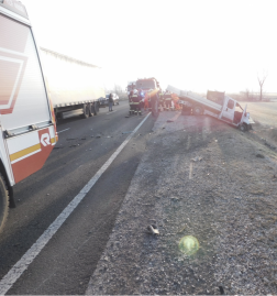 Baleset történt a 4-es számú főúton, Kisújszállásnál