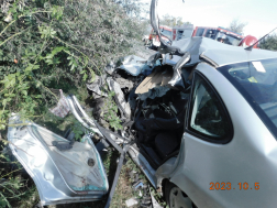 Kamionnal ütközött egy autó Kenderesnél