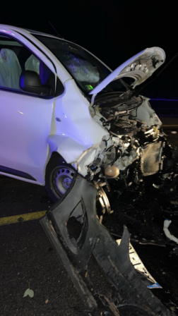 Kisteherautó és személykocsi ütközött a 4-es főúton