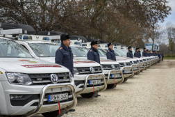 Hetvenkét új gépjármű és számos eszköz talált gazdára