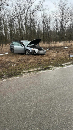 Gépkocsik ütköztek Martfű és Mezőhék között