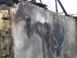 Kigyulladt egy melléképület Törökszentmiklóson