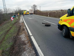 Két autó karambolozott Újszász mellett