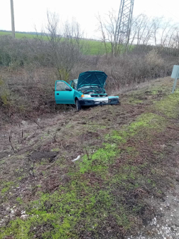 Két autó karambolozott Újszász mellett