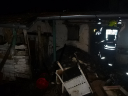 Leégett egy melléképület Jászdózsán