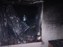 Kigyulladt egy melléképület Kunmadarason