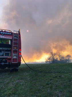 Tíz hektár égett le Fegyverneknél