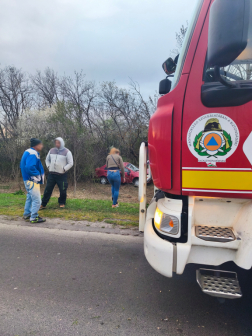 Árokba csapódott egy autó Abonynál