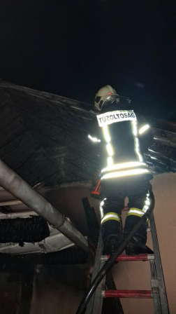 Kigyulladt egy lakóház Tiszasülyön