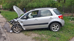 Baleset után gyulladt ki egy autó Szolnoknál