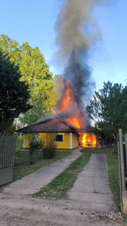 Leégett egy nyaraló Cibakházán