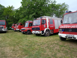 Versennyel ünnepeltek Pusztamonostoron