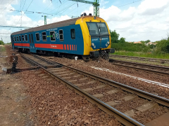 Kisiklott egy vonat újszászon