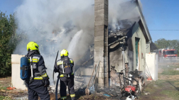 Kigyulladt egy ikerház egyik lakása Tószegen