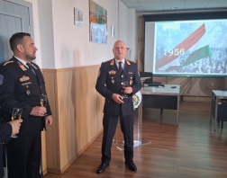 Ünnepi állománygyűlés a JNSZ MKI-n