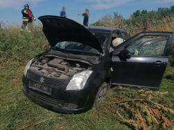 Vonat és autó ütközött egy vasúti átjáróban Tiszaföldvárnál