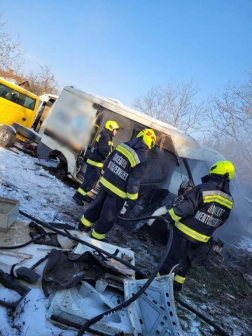 Két autó gyulladt ki Túrkevén